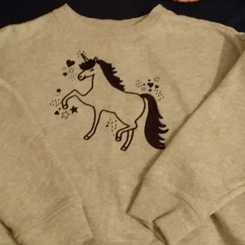 Sweat shirt biker shorts oz AIR t shoes